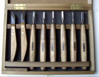Набор Narex из 6 резцов + 2 ножей [869010] Набор Narex из 6 резцов + 2 ножей в деревянной коробке Profi [869010]